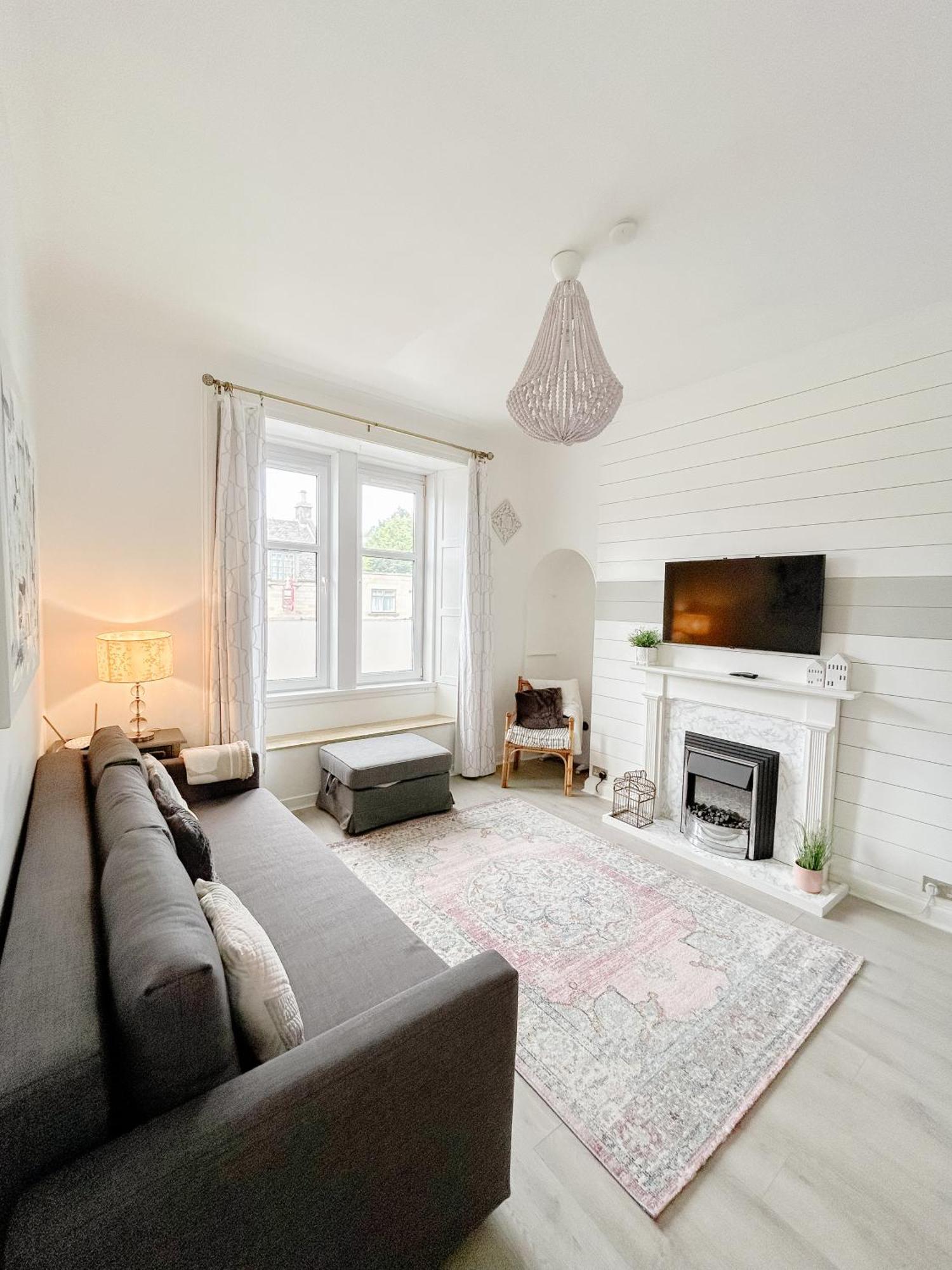 Apartment Chic Flat Close To Edinburgh, Airport, & Zoo Edinburgh