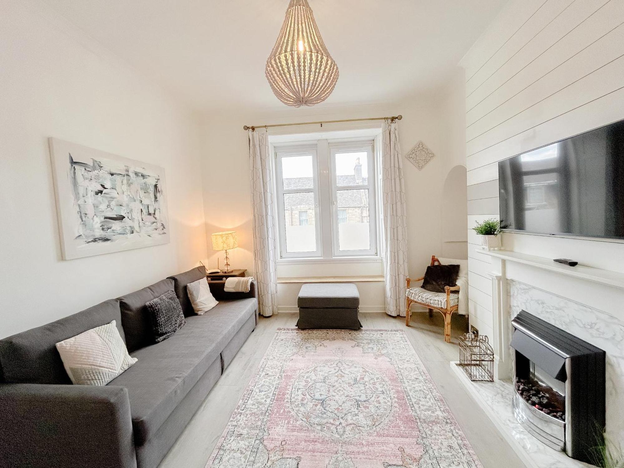 Chic Flat Close To Edinburgh, Airport, & Zoo * Edinburgh